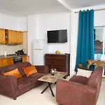 Apartment Barandas